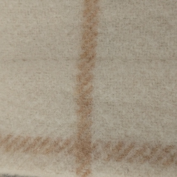 100% Wool Plaid Blanket 88" x 93" Neutral Cream Gray & Tan Window Pane Soft Warm - Picture 7 of 7